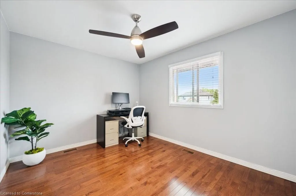 9 Kortright Road E
