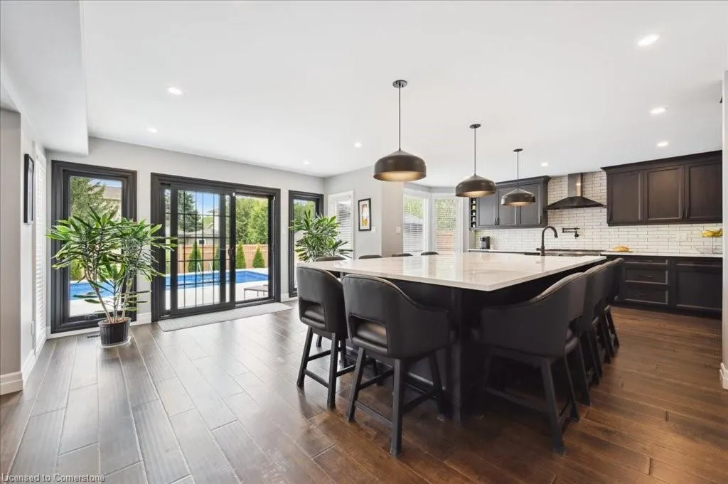 9 Kortright Road E