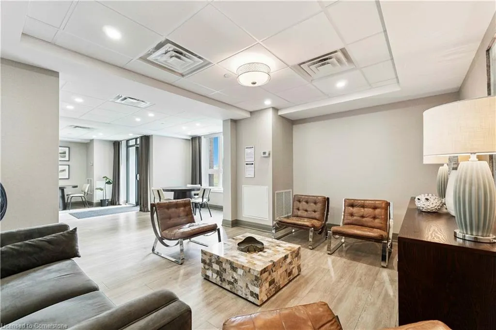 101 Shoreview Place, #522