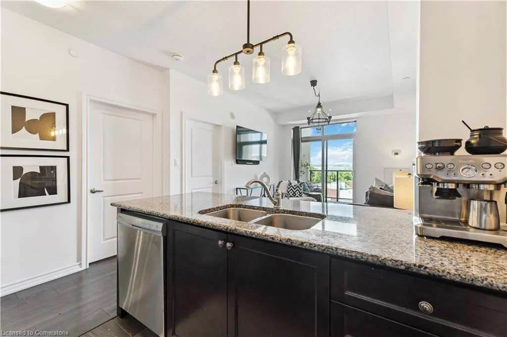 101 Shoreview Place, #522