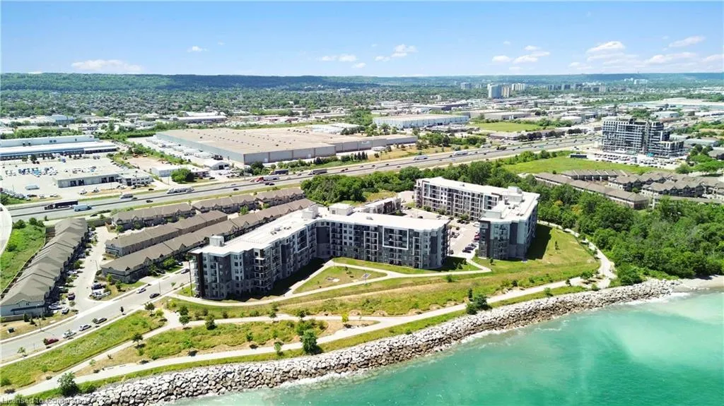 101 Shoreview Place, #522