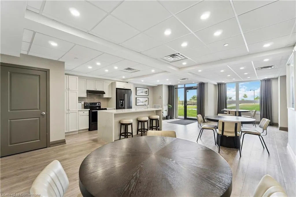 101 Shoreview Place, #522
