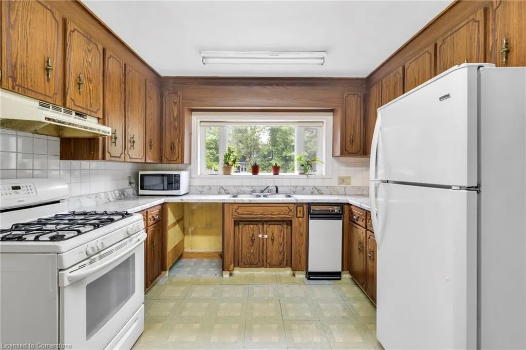 265 Fiddlers Green Road
