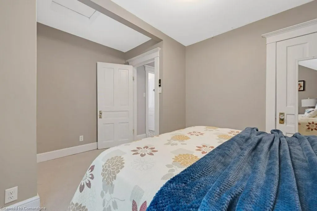 66 Brant Road S