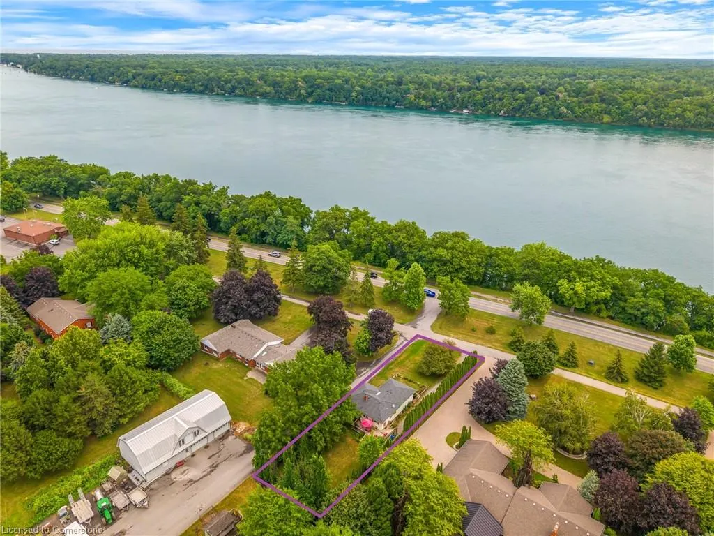 15756 Niagara Parkway