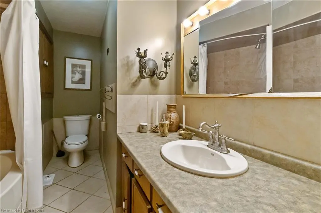 6 Equestrian Court