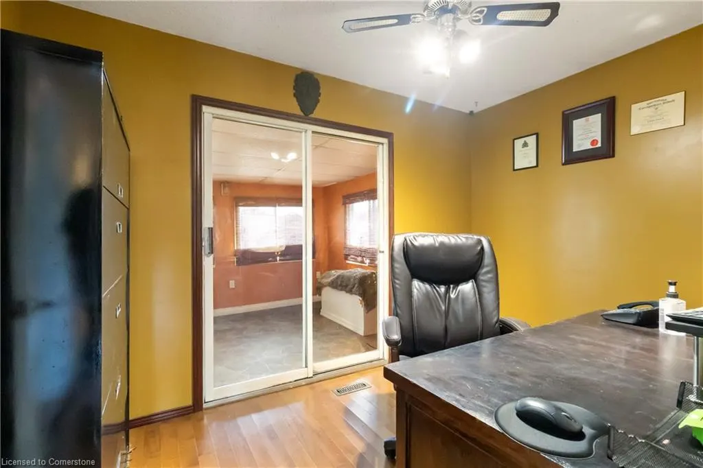 6 Equestrian Court