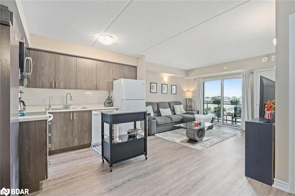 716 Main Street, #207