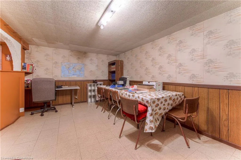 1227 Valentine Drive