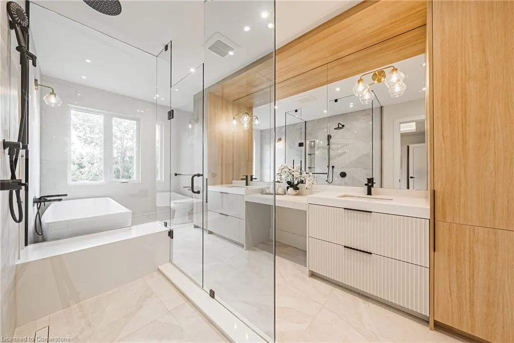 202 Queen Street W