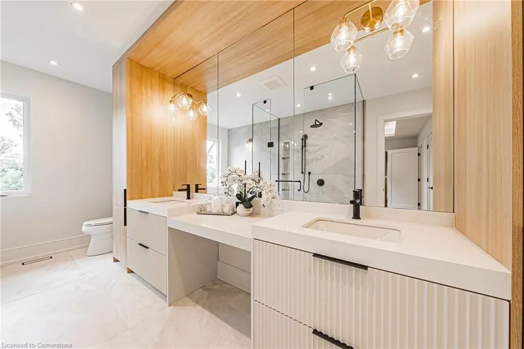 202 Queen Street W