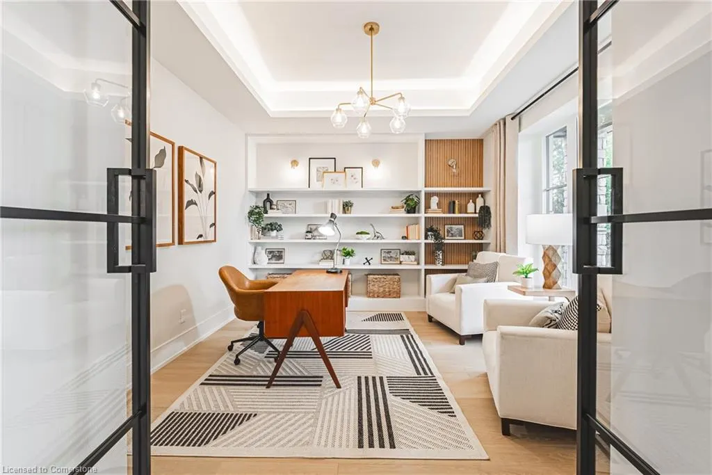 202 Queen Street W