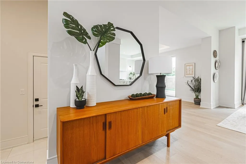 202 Queen Street W