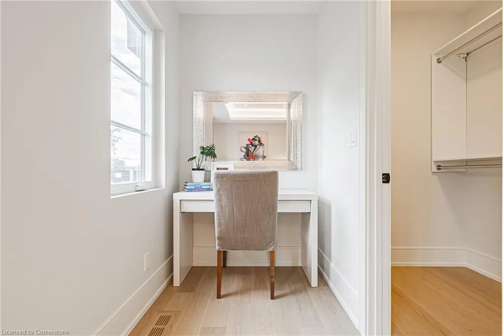 202 Queen Street W