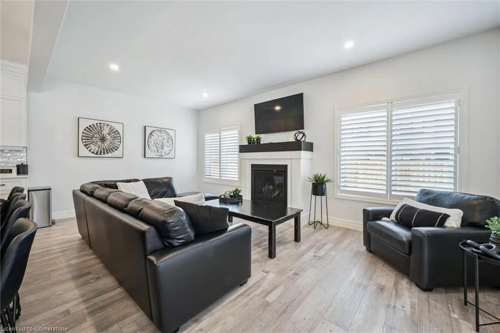 164 Woodberry Crescent