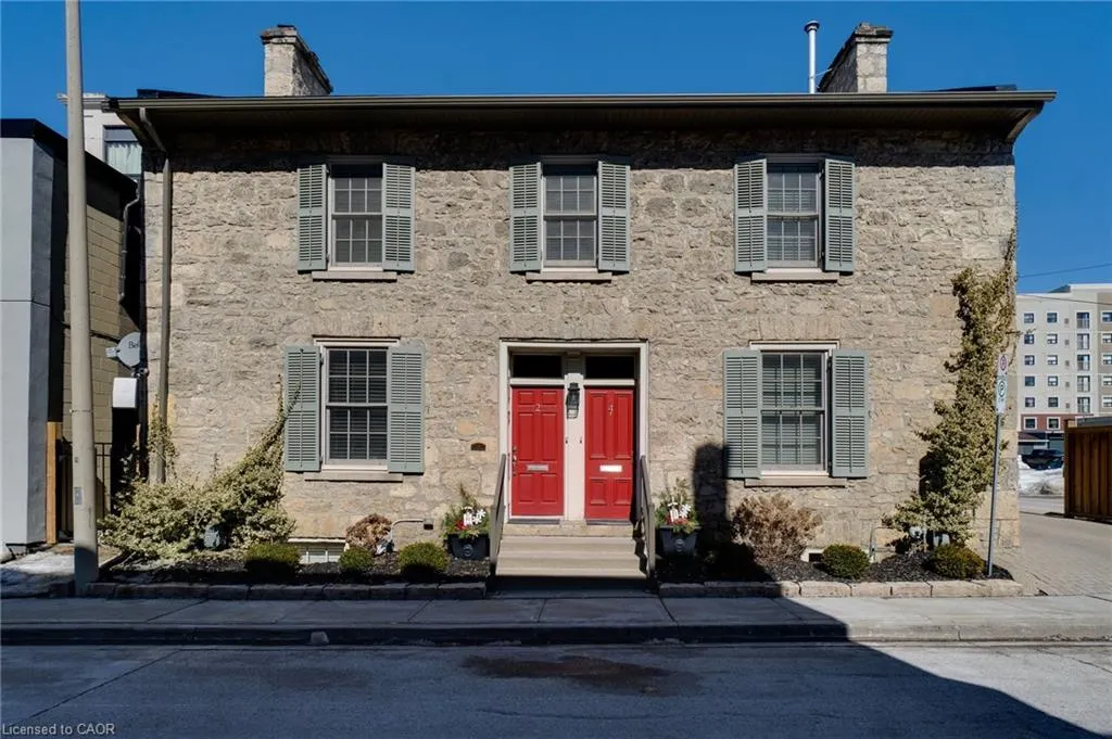 2 Warnock Street