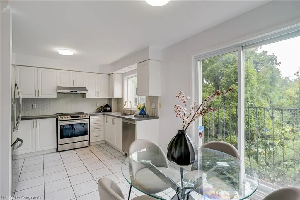 80 Acorn Place, #49