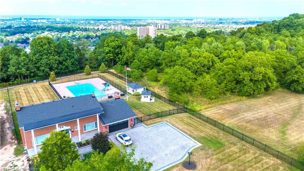 10 Azalea Court