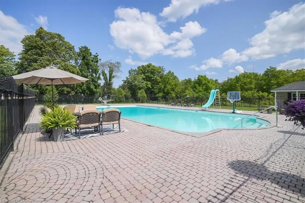 10 Azalea Court