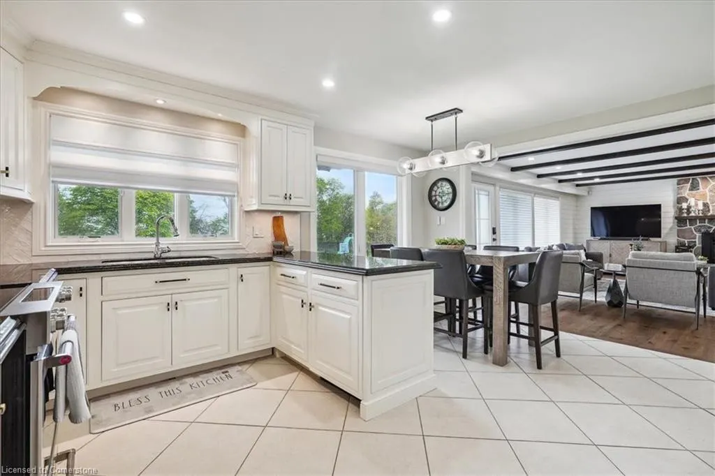 10 Azalea Court