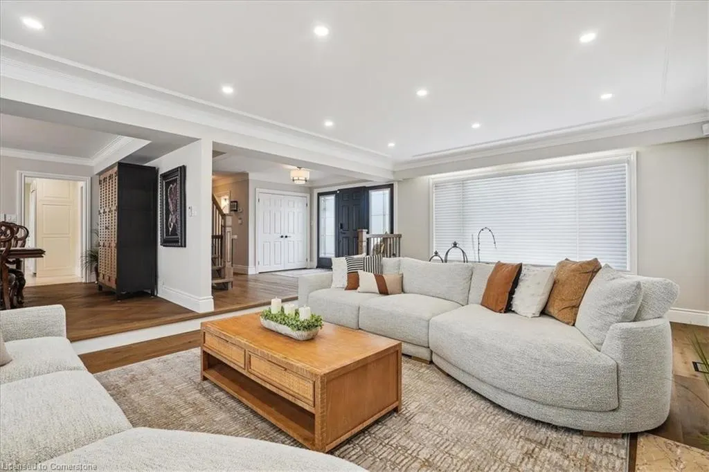 10 Azalea Court