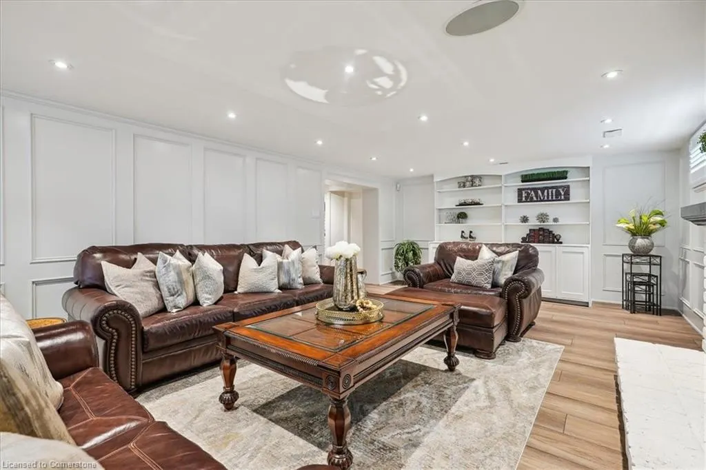 10 Azalea Court