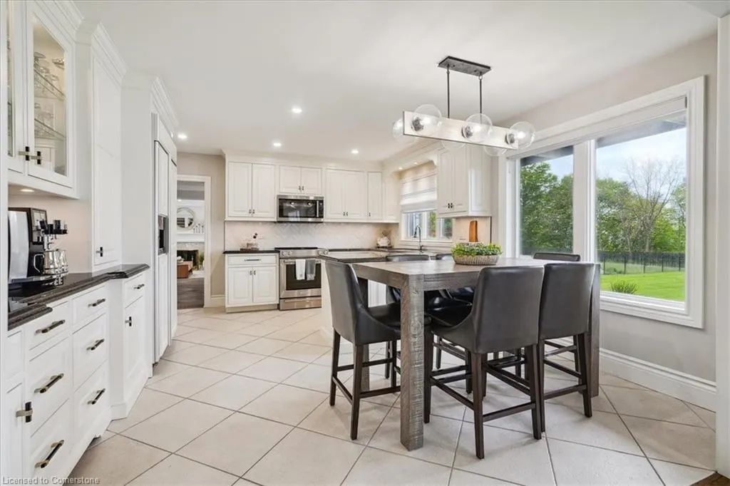 10 Azalea Court