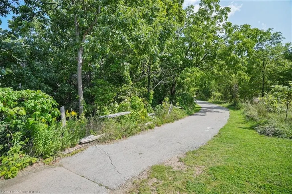 10 Azalea Court