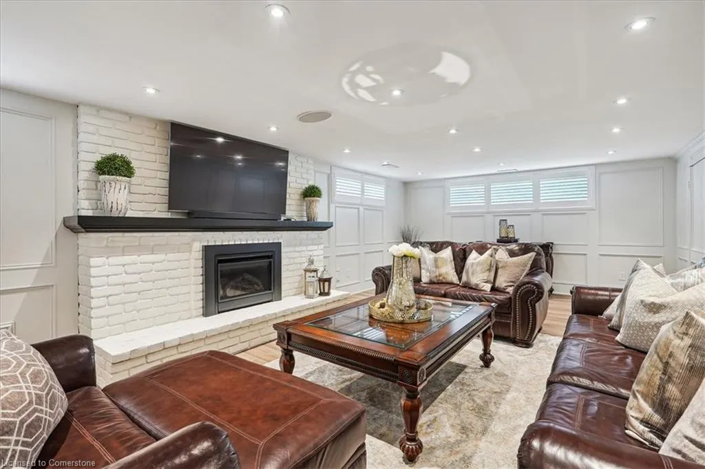 10 Azalea Court