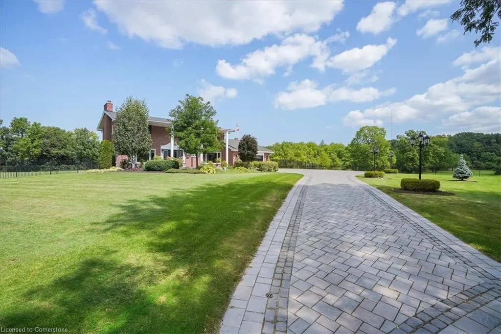 10 Azalea Court