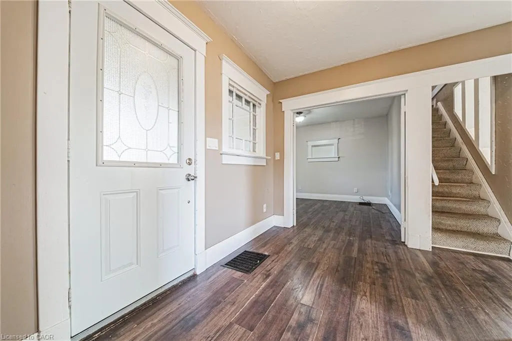 9589 Wellington 124 Road