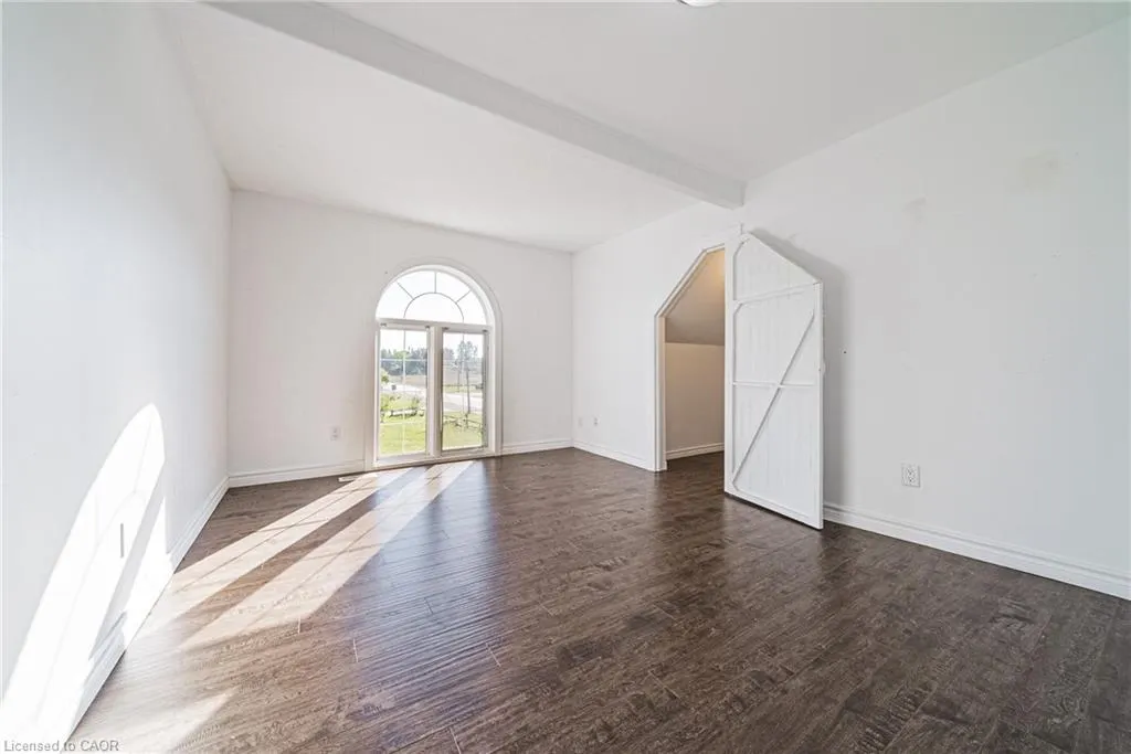 9589 Wellington 124 Road