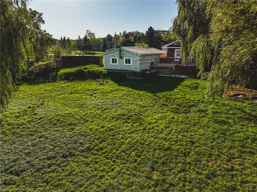9589 Wellington 124 Road
