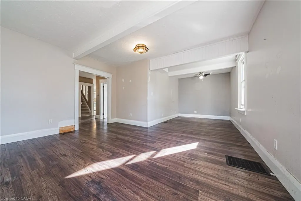 9589 Wellington 124 Road