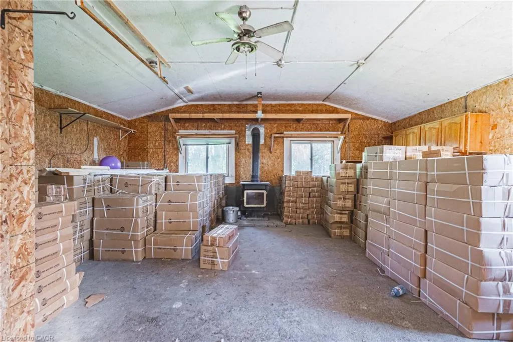 9589 Wellington 124 Road