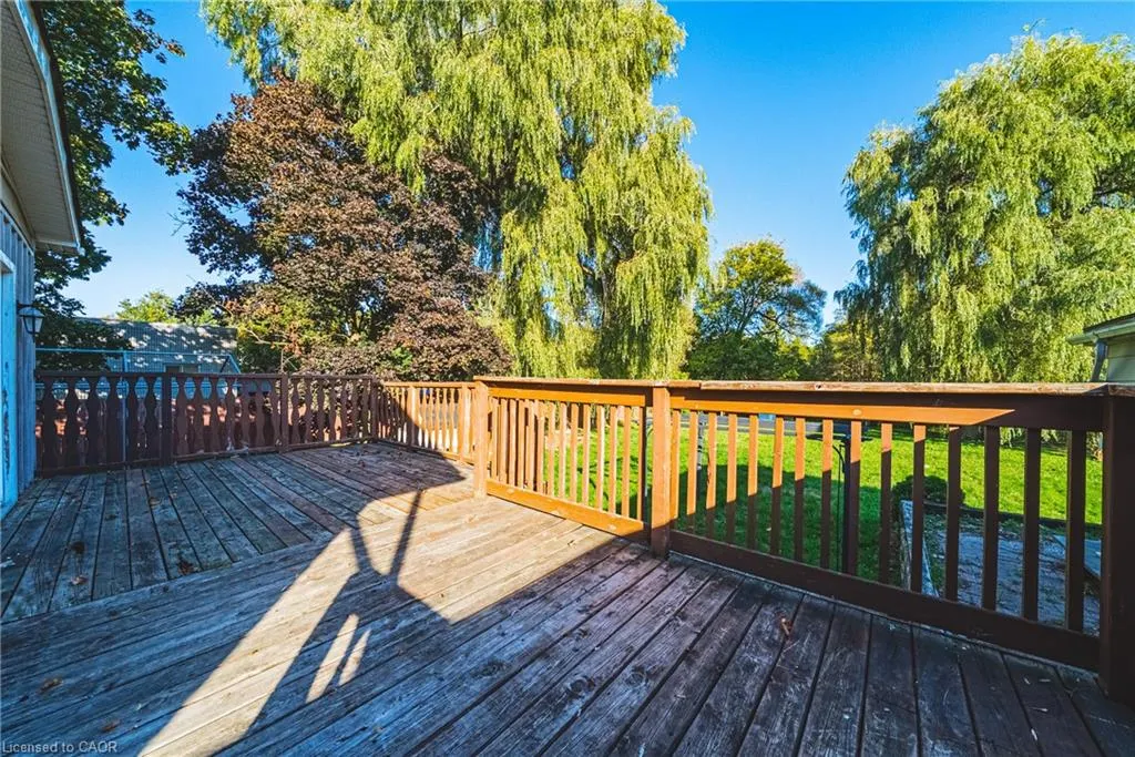 9589 Wellington 124 Road
