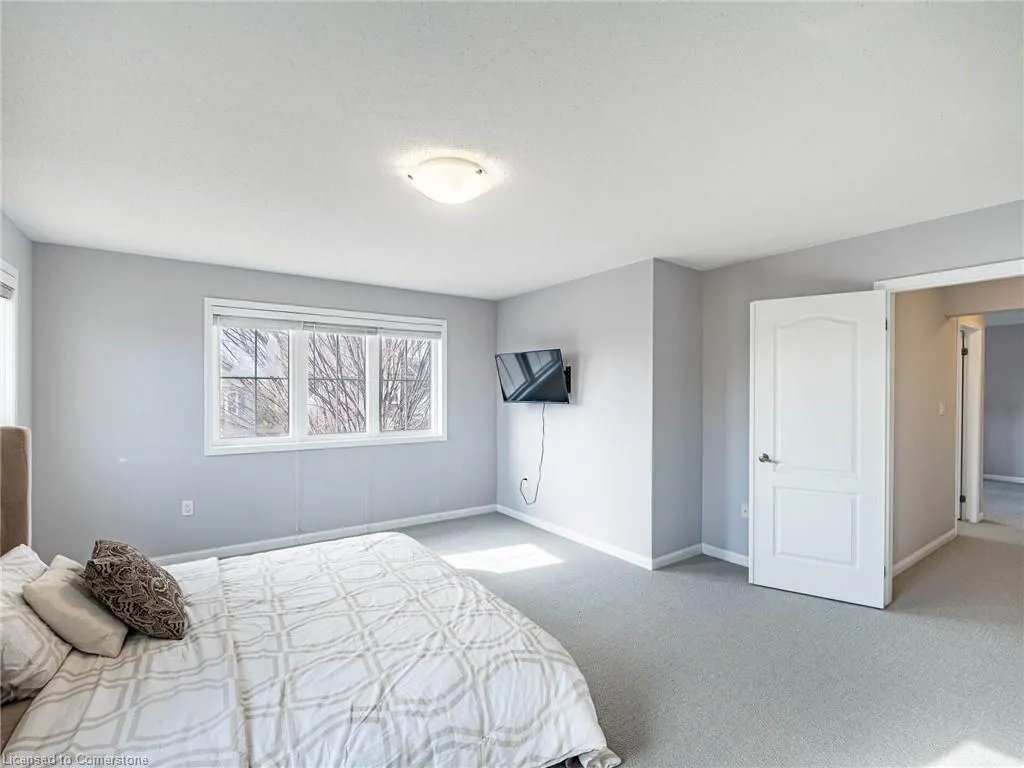 416 Gooch Crescent