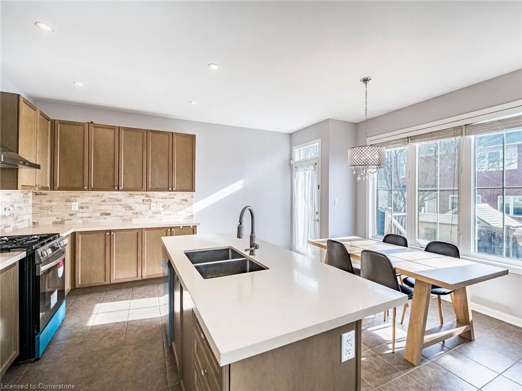 416 Gooch Crescent