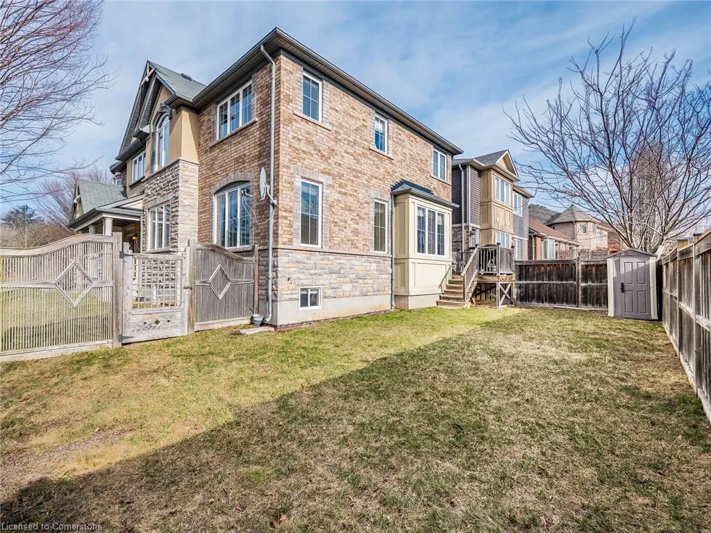 416 Gooch Crescent