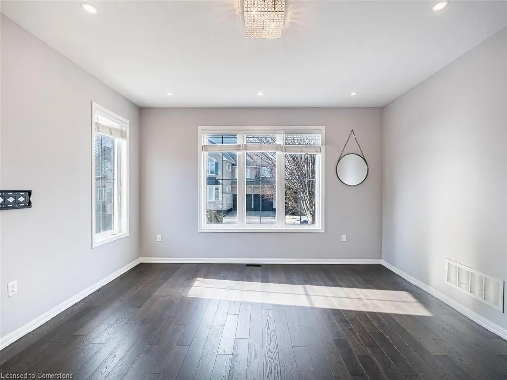 416 Gooch Crescent