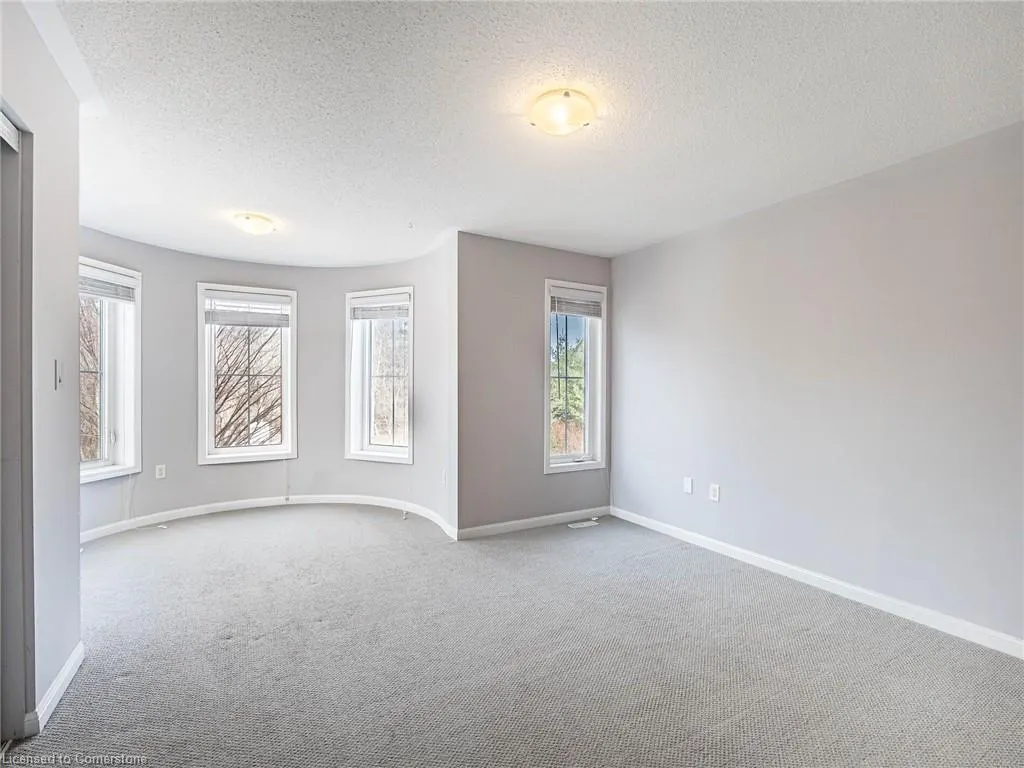 416 Gooch Crescent