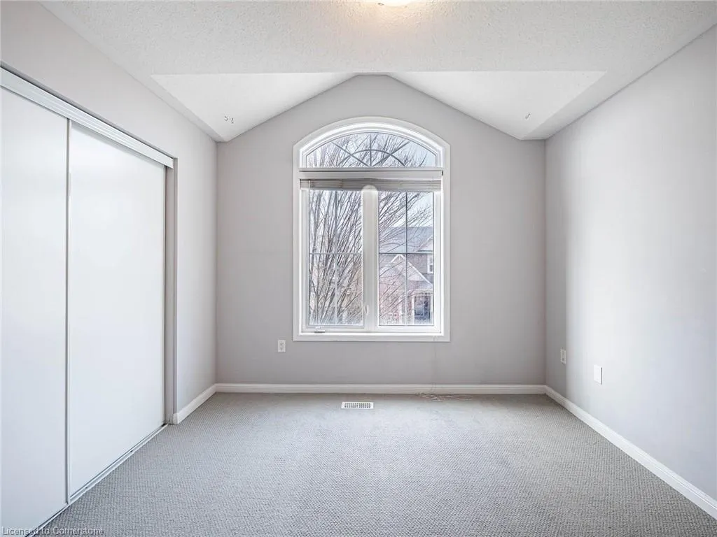 416 Gooch Crescent