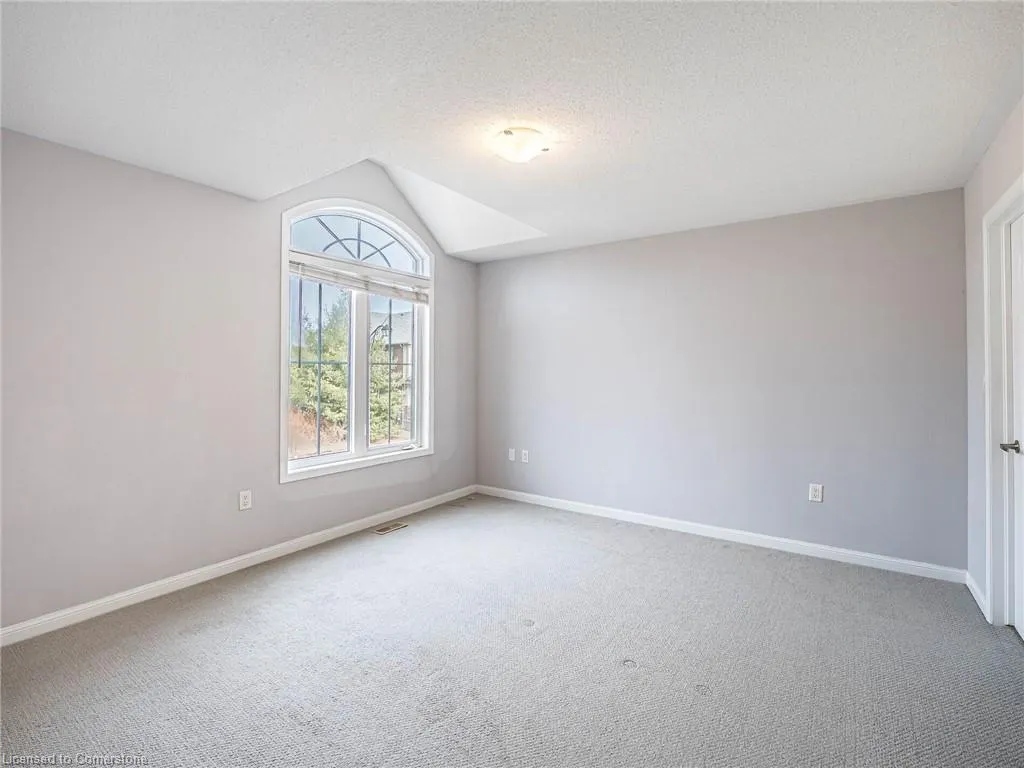 416 Gooch Crescent