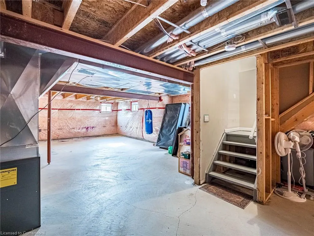 416 Gooch Crescent