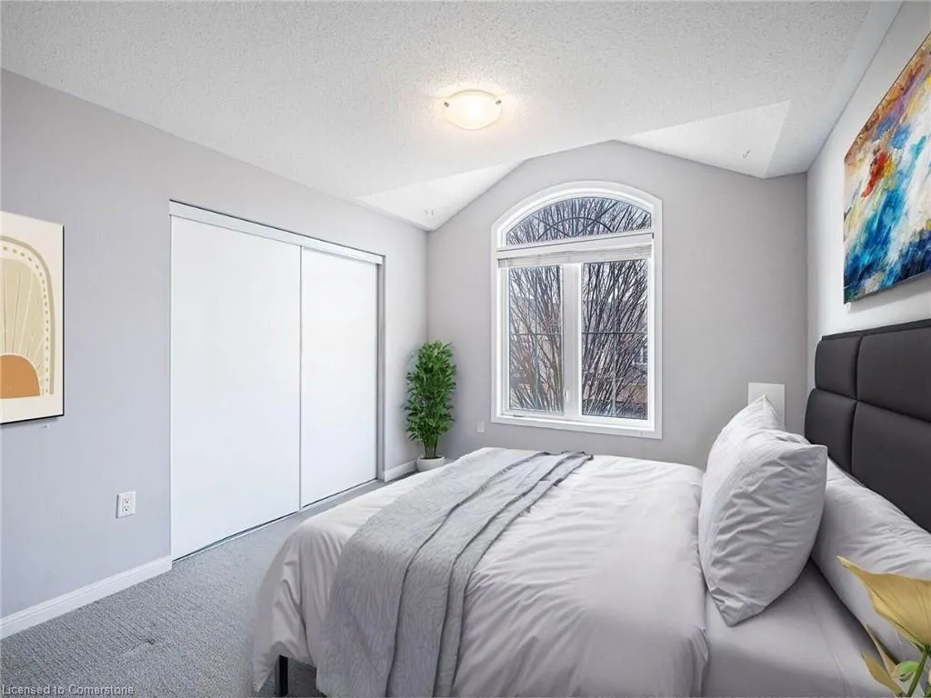 416 Gooch Crescent