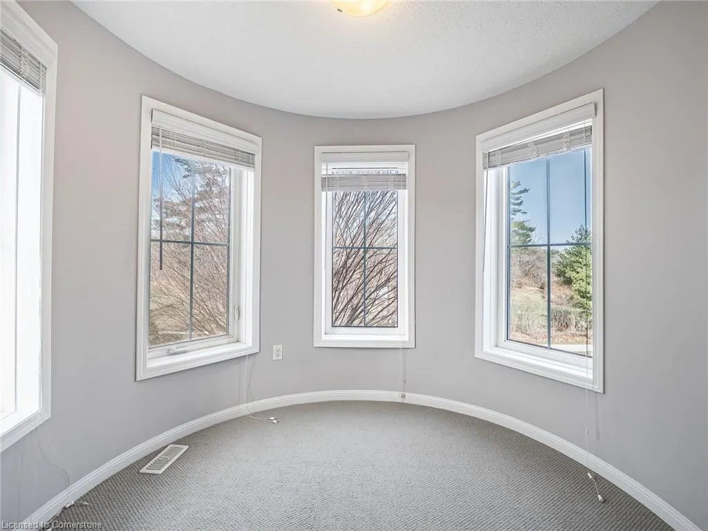 416 Gooch Crescent