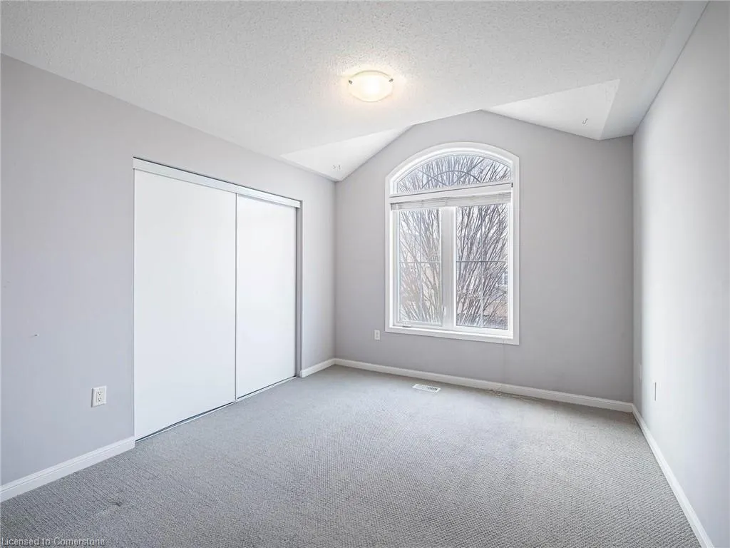 416 Gooch Crescent