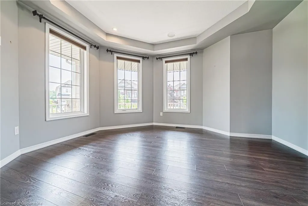 8788 Dogwood Crescent