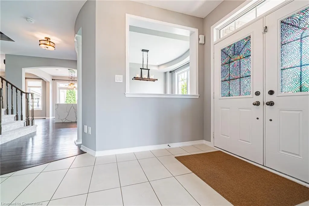 8788 Dogwood Crescent