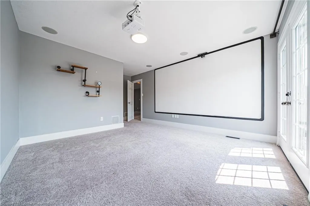 8788 Dogwood Crescent